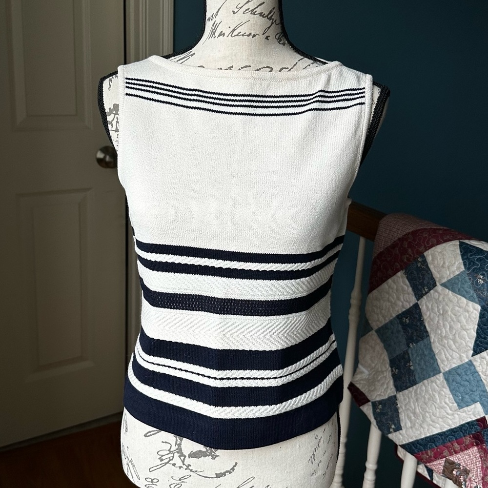 St. John Striped Tank Top Size P⚓️🐟